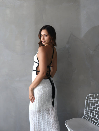 Vestido Almendra Perla con Negro