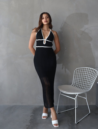 Vestido Almendra Negro con Blanco